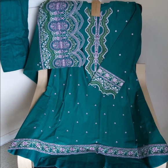 Original Gul Ahmed Pakistani dress - Picture 2 of 2